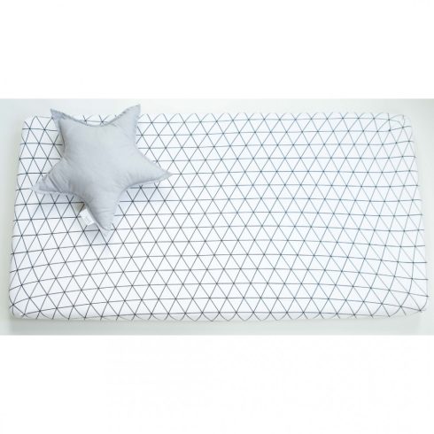 Gumis pamut jersey lepedő kiságyba 60x120 cm, 70x140 cm fehér alapon fekete geometrikus minta